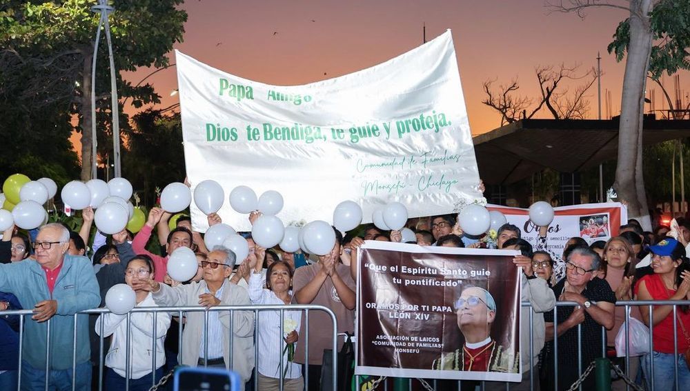 Gläubige in Peru feiern Papst Leo XIV.