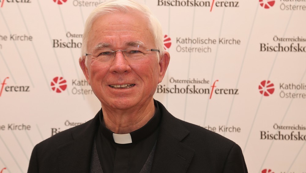 Pressekonferenz der Österreichischen Bischofskonferenz mit Erzbischof Franz Lackner (Vorsitzender der Österreichischen Bischofskonferenz), Club 4, Wien, 11. November 2022