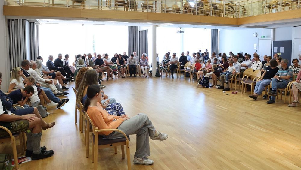 Gäste beim Festakt '25 Jahre Familienakademie'