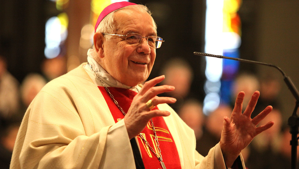 Bischof Maximilian Aichern