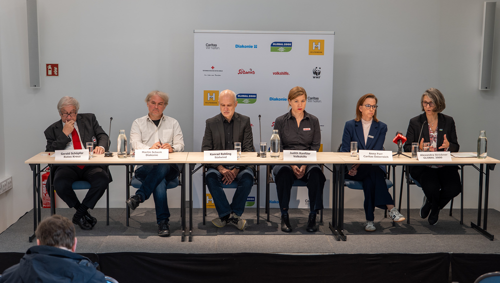 Umwelt-, Sozial- und Hilfsorganisationen fordern gemeinsam die Umsetzung von konkreten Maßnahmen für eine gerechte Zukunft. 