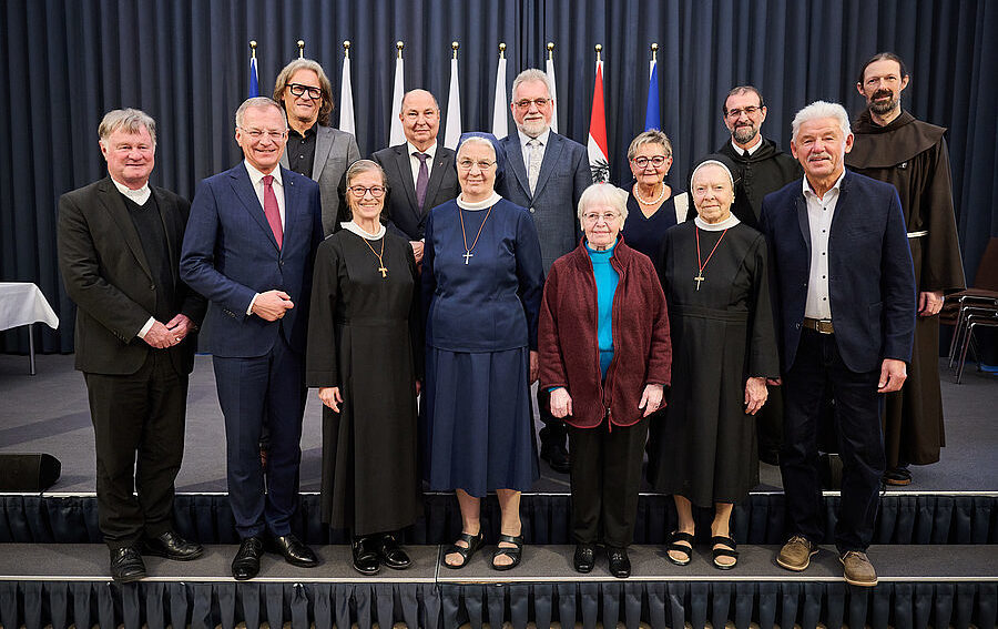 OÖ Verdienstmedaille an sechs Ordensleute