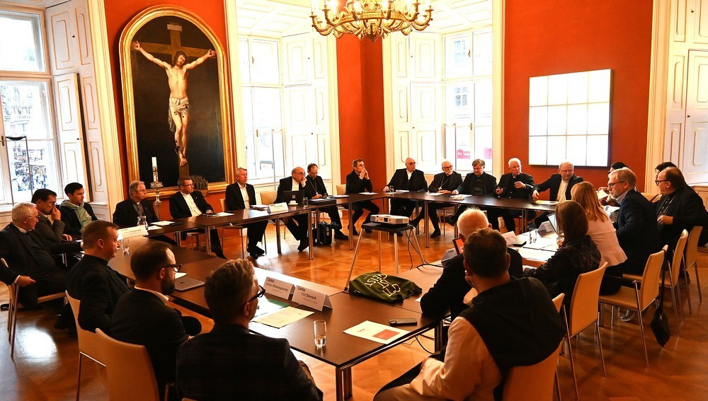 Begegnung der Mitglieder der Österreichischen Bischofskonferenz mit Spitzen der Caritas am 4. November 2025 in Wien