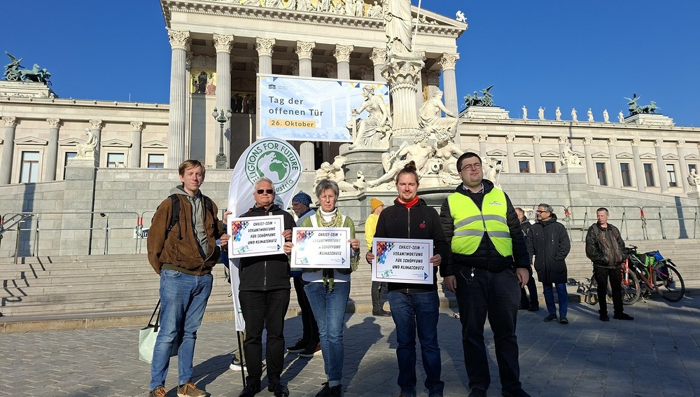v.l.n.r.: Raphael Lichtenberger/Religions for Future, Reinhard Bödenauer (KA der ED Wien), Regina Petrik (KAÖ), Rafael Haigermoser (KJÖ), Ivo Baotic (Umweltbüro der ED Wien)