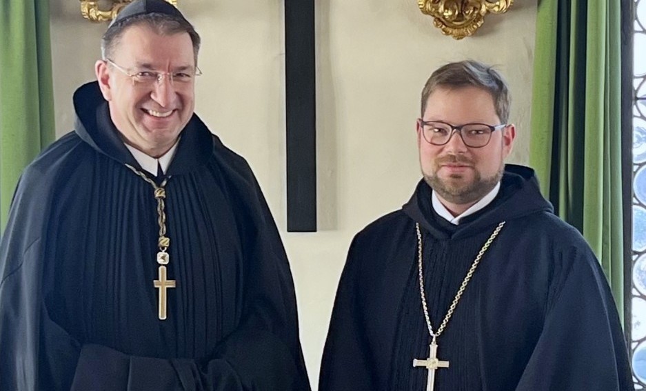Gewählt wurde Joakob Auer (rechts) zum Erzabt von St. Peter, Salzburg, am 15. Februar 2025