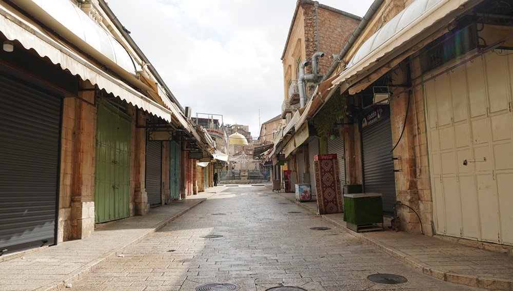 Leere Einkaufsstraße in Jerusalem