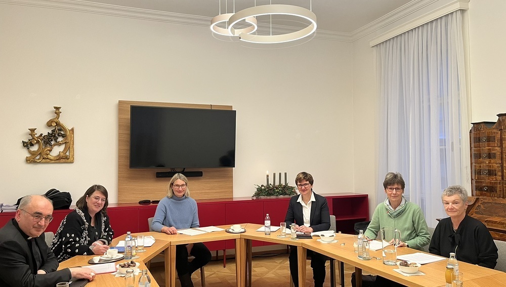 Bischof Krautwaschl trifft Frauendelegation