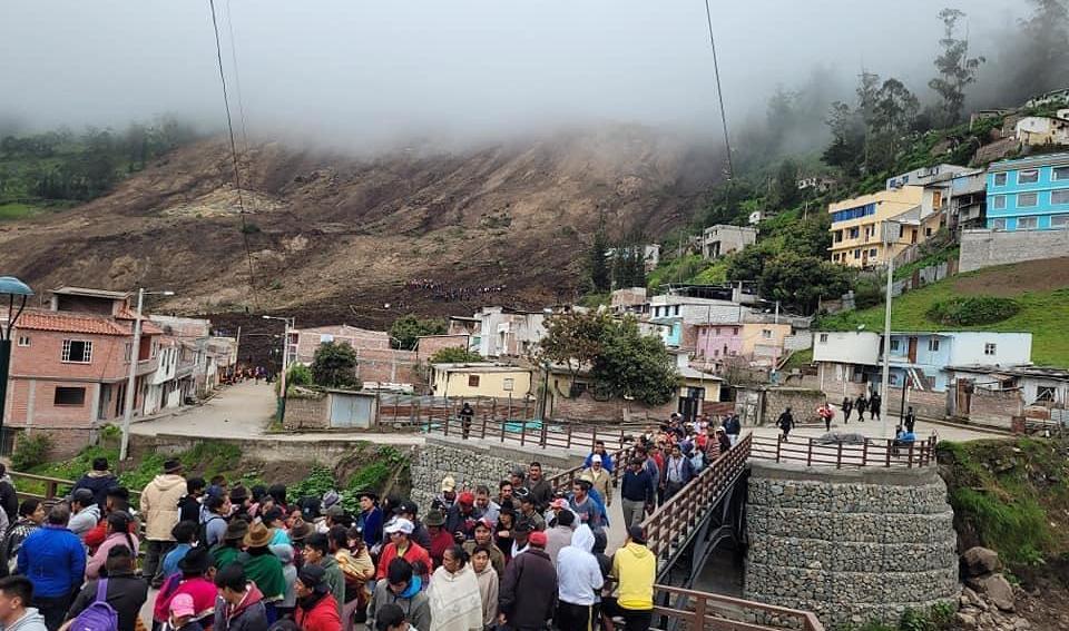 Oblatinnen des Hl. Franz von Sales helfen nach Erdrutsch in Alausi im Hochland Ecuadors
