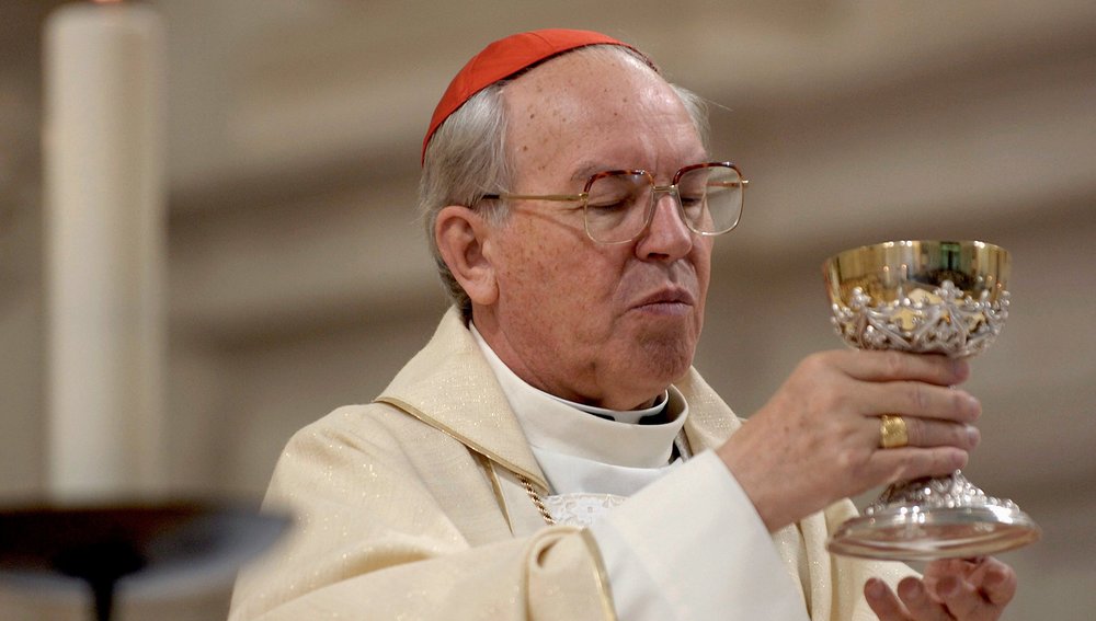 Vollversammlung der Vorsitzenden der europäischen Bischofskonferenzen (CCEE) in Fatima, Portugal vom 3. - 7. Oktober 2007.Eröffnungsgottesdienst mit Hauptzelebrant Giovanni Battista Kardinal Re, Präfekt der Glaubenskongregation, am 4. Oktober 2007 