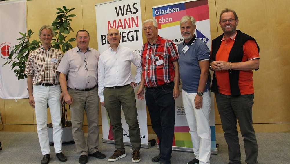 Foto vom 23. Juli 2026 - Vorstand der KMBÖ mit Prof. Josef Pichler