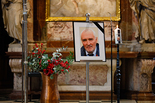 Bild von Prof. Erich Leitenberger beim Requiem im Stephansdom