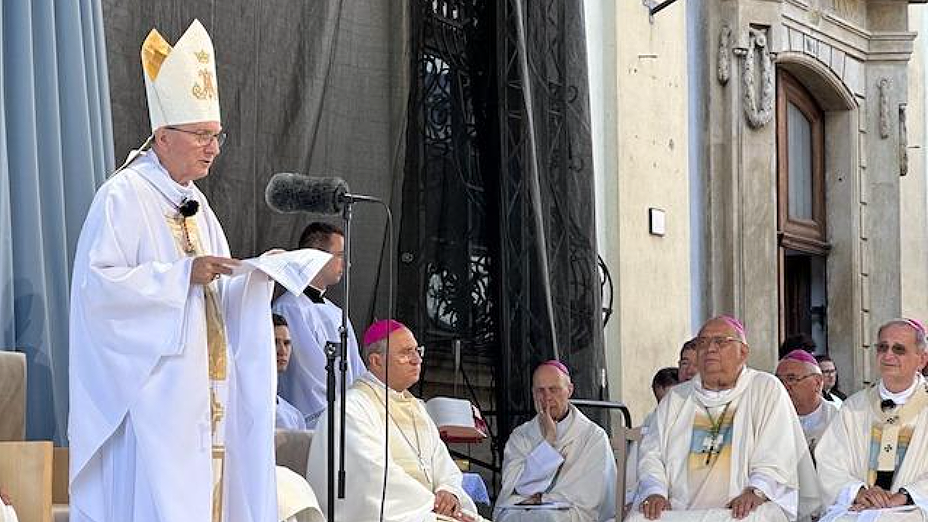 Kardinal Parolin in Sastin