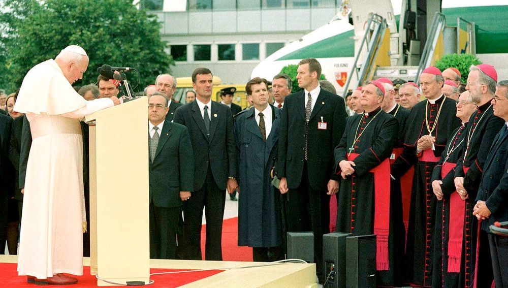 Johannes Paul II. bei seinem Österreich-Besuch 1998