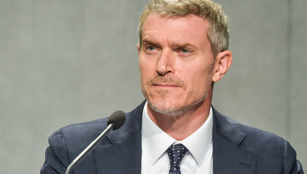Matteo Bruni, Direktor des Presseamts des Heiligen Stuhls, während einer Pressekonferenz am 3. Oktober 2019 im Vatikan.