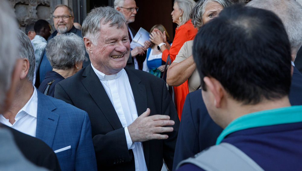 Glückwünsche auf dem Domplatz, Dank-Vesper zum 70. Geburtstag von Bischof Manfred Scheuer