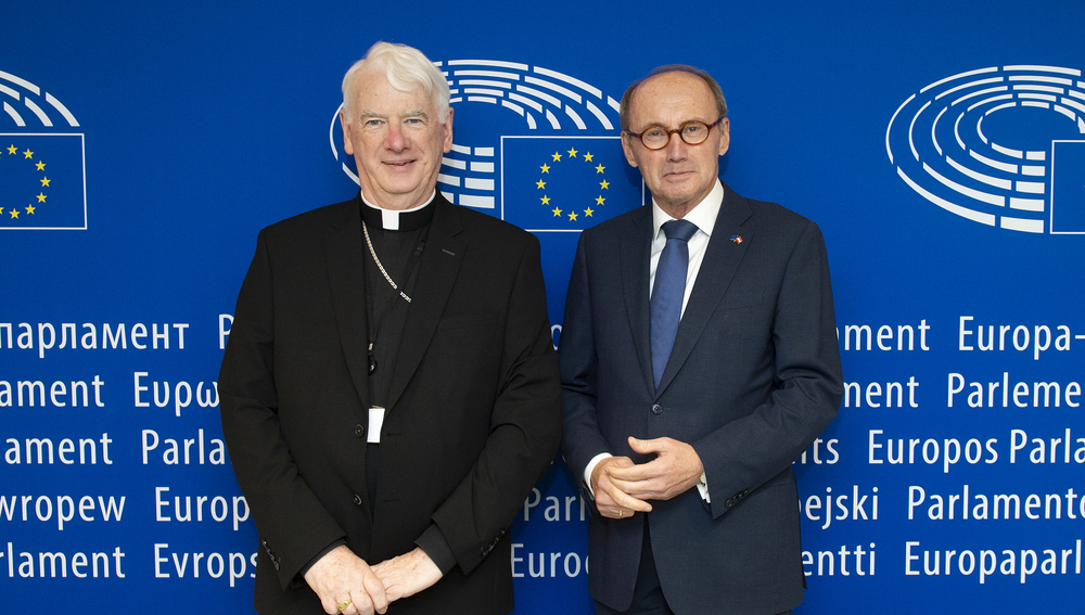 Nuntius Erzbischof Noel Treanor (l.) und Europarlaments-Vizepräsident Othmar Karas