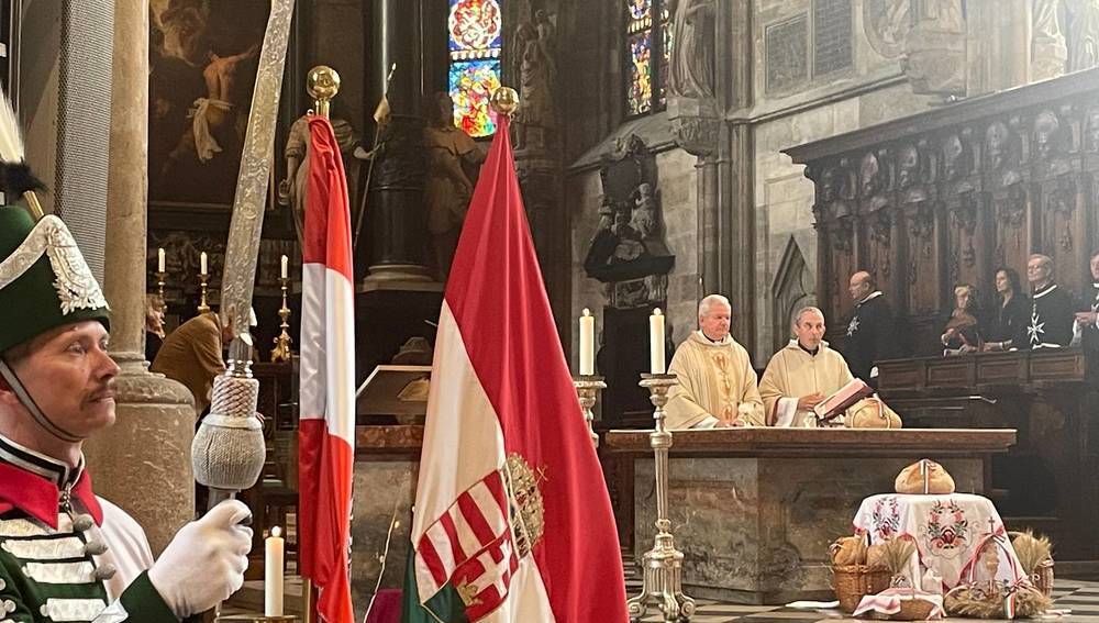 Ungarn-Messe im Wiener Stephansdom mit 'Brot der Ungarn'