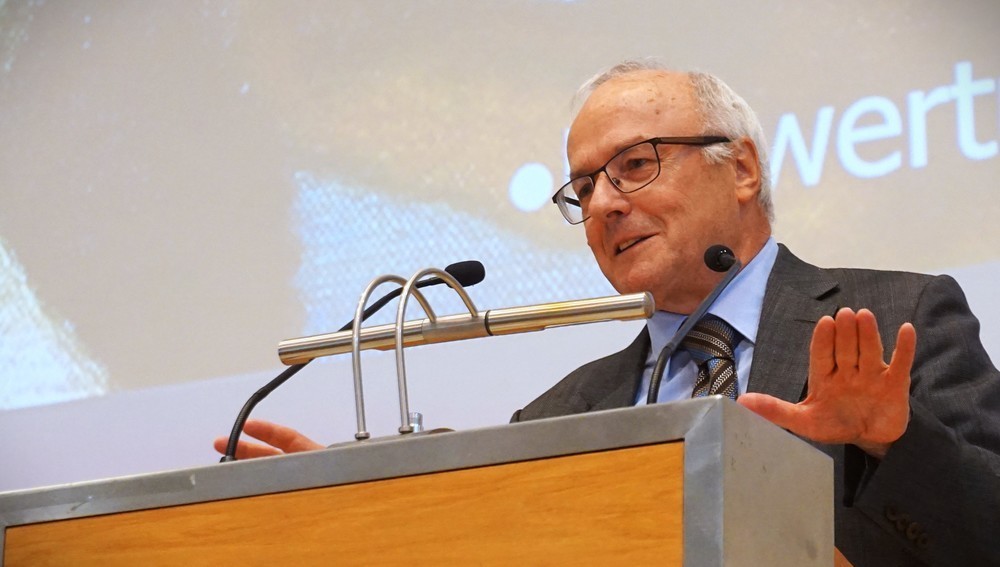 Österreichischer Psychiater und Psychotherapeut, aufgenommen bei einem Vortrag am 2. August 2024 bei den Salzburger Hochschulwochen