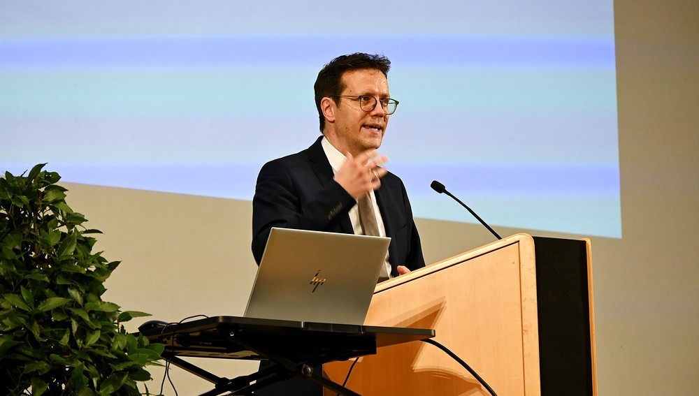 Obmann der Salzburger Hochschulwochen bei der Verleihung des 'Theologischen Preises' an Sr. Martha Zechmeister am 5. August 2026 in Salzburg