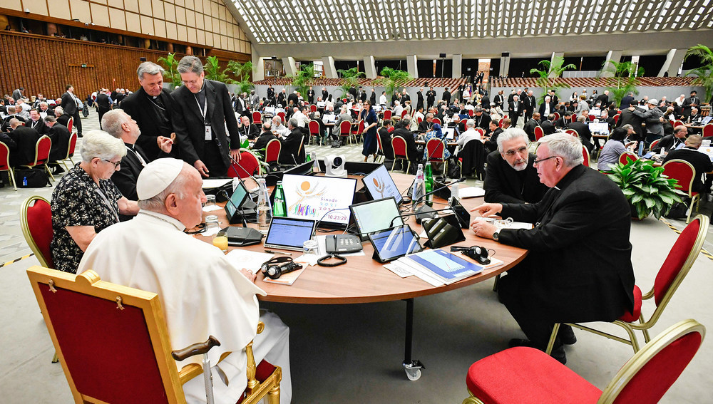 Beratungen der Weltsynode im Vatikan mit Papst Franziskus