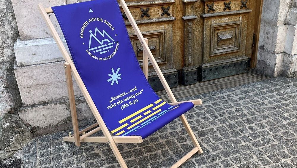 Liegestuhl der Aktion 'Sommer für die Seele'
