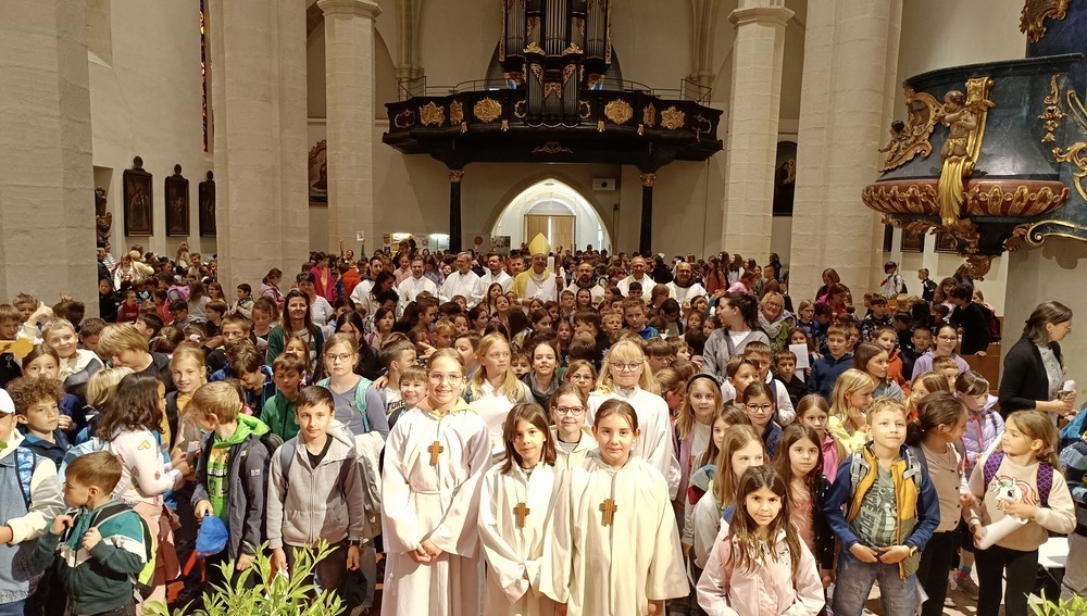 600 Kinder bei kroatischer Kinderwallfahrt im Martinsdom