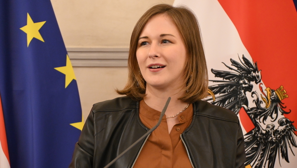 Bundesministerin Claudia Plakolm