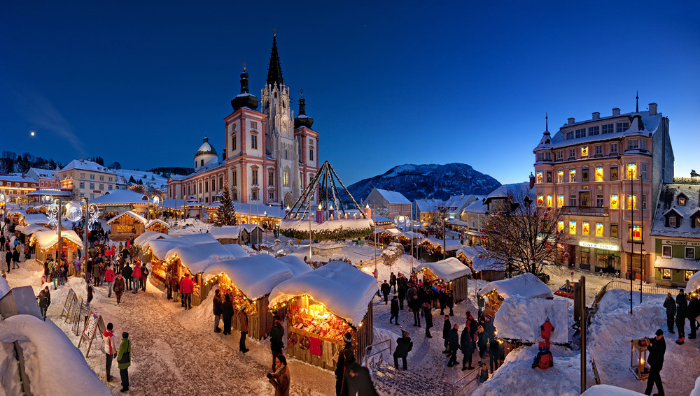 Der Mariazeller Advent in der blauen Stunde