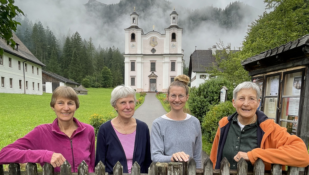 Schwester Arlette, Schwester Theresia, Schwester Anne, Schwester Karolina (v. l.)