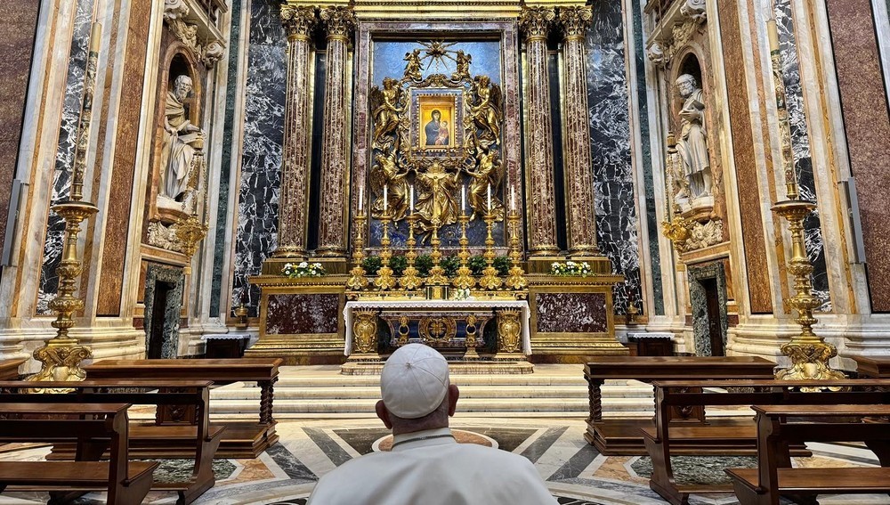 Papst betet vor Marienikone 'Salus populi romani'