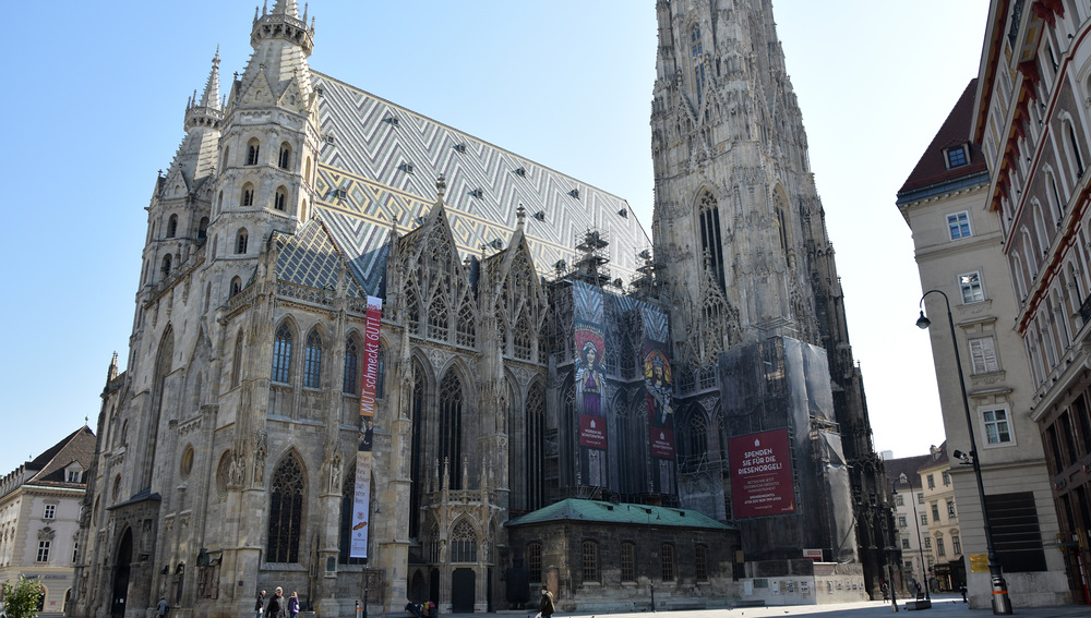 Stephansdom und Stephansplatz in Wien am 6. April 2020 während der Ausgangsbeschränkungen in der Coronavirus-Krise