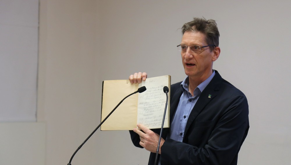 Buchpräsentation zur Aufhebung der KTF Salzburg 1938 (STS 67), Auftakt Jubiläumsjahr '400 Jahre PLUS', Herausgeber Dietmar W. Winkler, Katholisch-Theologische Fakultät Salzburg, 1. März 2022