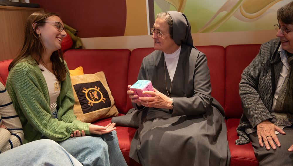 Generaloberin der Don Bosco Schwestern, Madre Chiara Cazzuola