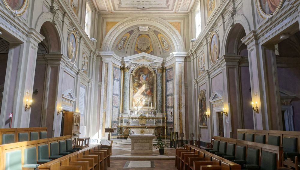Innenansicht der Kirche in Rom