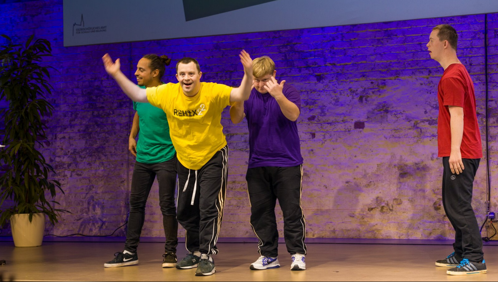 Tanzgruppe 'Ich bin OK'