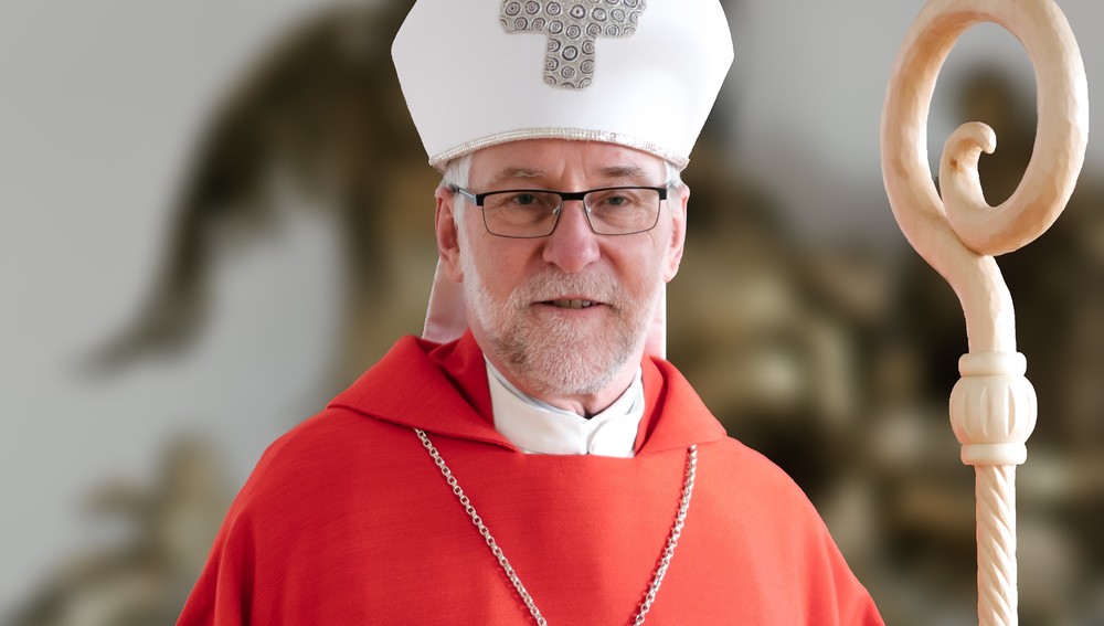 Bischof der Diözese Gurk-Klagenfurt, mit Mitra und Bischofsstab, 3. Februar 2020