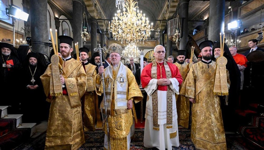 Papst Leo XIV. und orthodoxer Patriarch Bartholomaios I. (Istanbul, 30.11.2025)