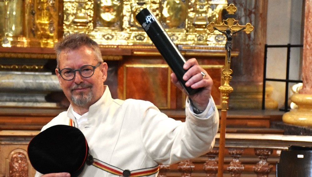 Gerhard Tschugguel bei seiner Sponsion 2024