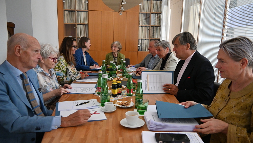 Unabhängige Opferschutzkommission (UOK) bzw. Opferschutzanwaltschaft (UOA)