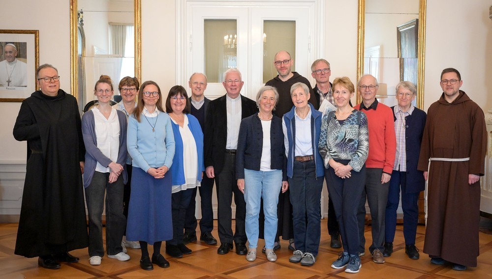 Eine Gruppe der Geistlichen Begleiterinnen und Begleiter in der Erzdiözese traf sich vor kurzem zum Austausch mit Erzbischof Franz Lackner und Seelsorgeamtsleiterin Lucia Greiner