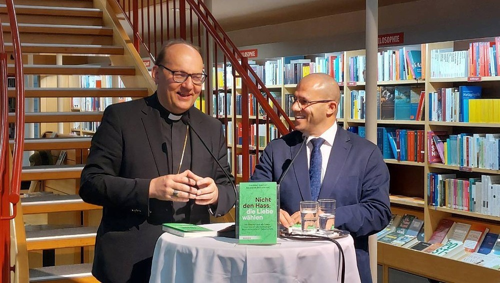 Hermann Glettler und Abualwafa Mohammed am 26.5.2025 in der Wiener Buchhandlung Herder