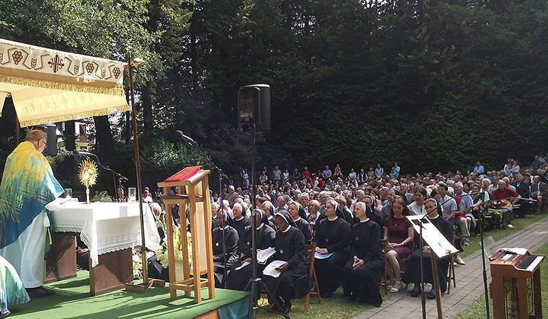 Bischof Krautwaschl bei 'Ulrichsfeier' der Dienerinnen Christi in Graz-Andritz