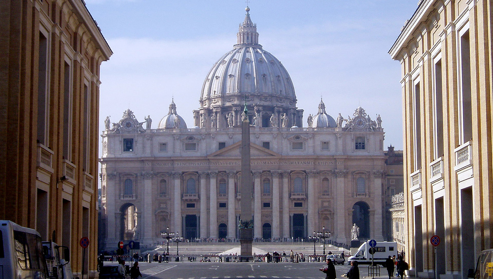 Petersplatz und Petersdom in Rom