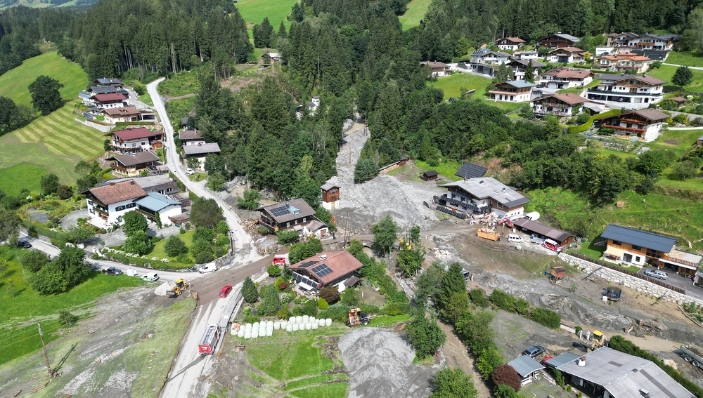 Unwetter und Muren in Mittersill Ortsteil Rettenbach in der Nacht von 17. auf 18. August. Drohnenaufnahmen der Schäden bei Tageslicht, die Aufräumarbeiten laufen auf Hochtouren.
